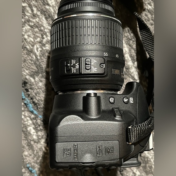 Nikon D3100 digital camera - Picture 7 of 10